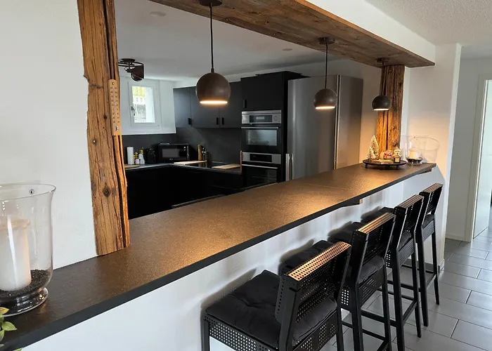 Und Berge Garden * Faulensee