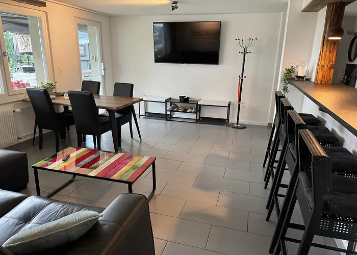 Und Berge Garden 法伦湖